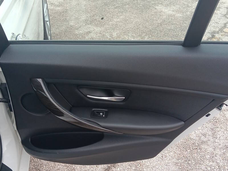 2016 BMW 3 Series 320i