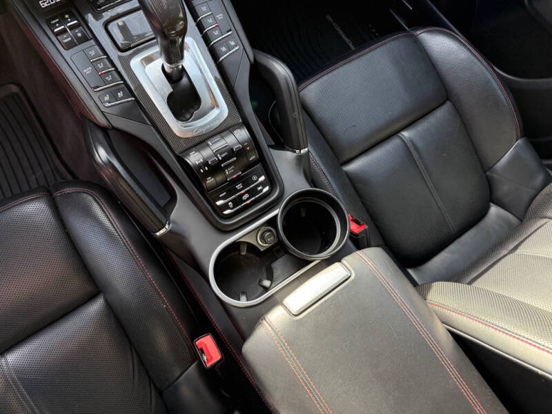 2017 Porsche Cayenne Turbo