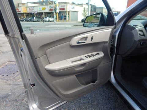 2010 Chevrolet Traverse LS