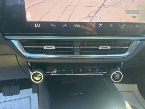 2026 Chevrolet Equinox EV LT 2