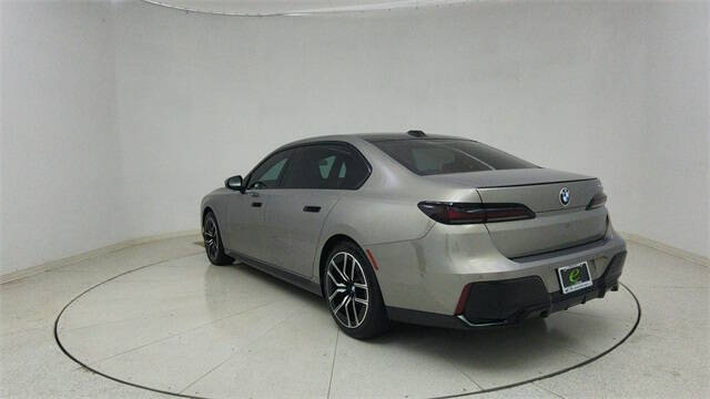 2023 BMW 7 Series 740i