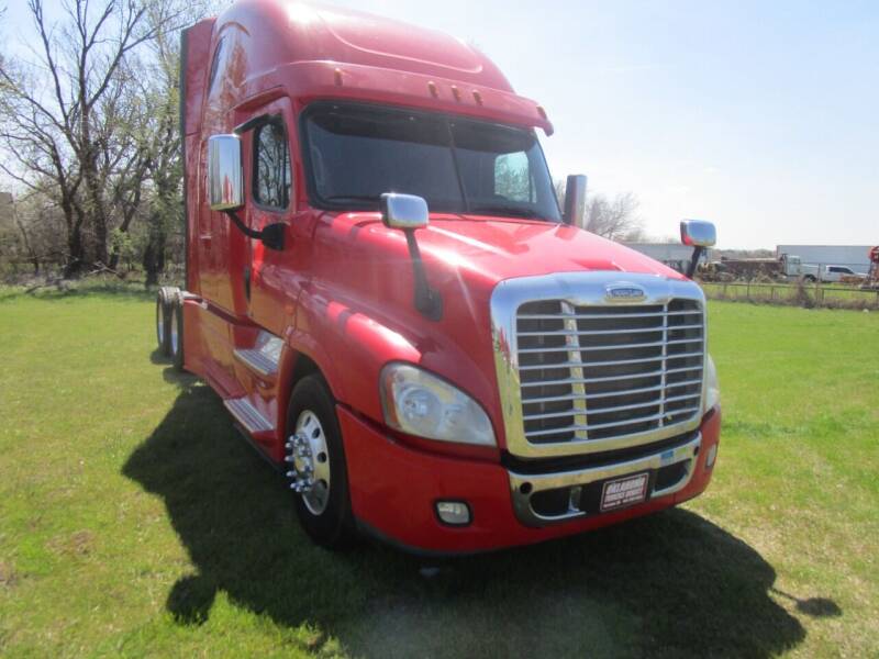 2015 Freightliner Cascadia for sale at Oklahoma Trucks Direct - Semi-Equipment in Norman OK