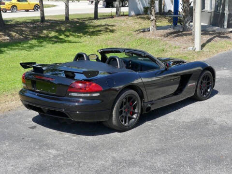 2004 Dodge Viper SRT-10