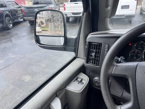 2017 GMC Savana 2500