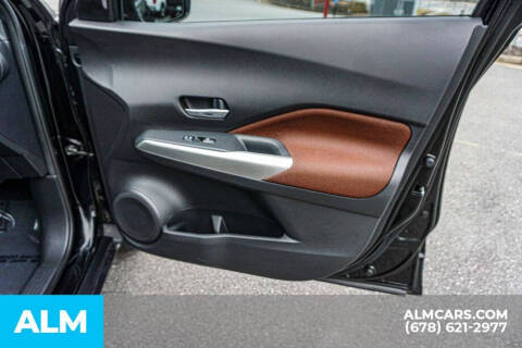 2020 Nissan Kicks SR