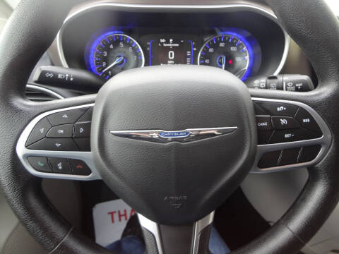 2021 Chrysler Voyager LX