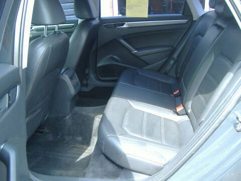 2017 Volkswagen Passat 1.8T R-Line