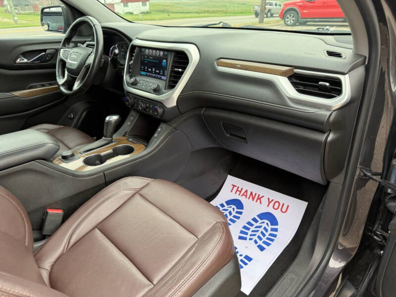 2017 GMC Acadia SLE-2