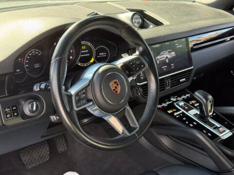2020 Porsche Cayenne Coupe