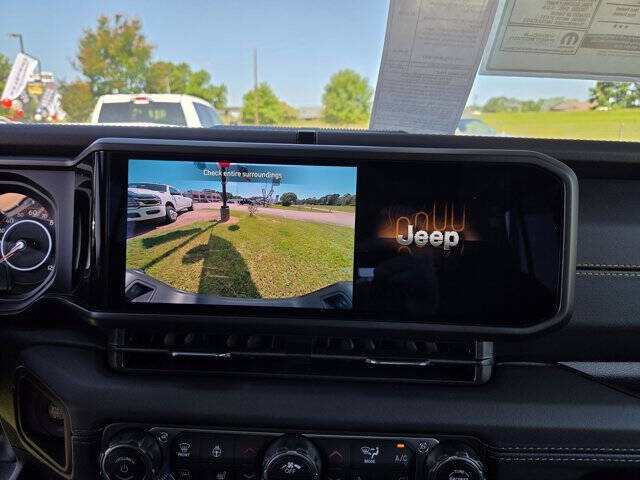 2025 Jeep Gladiator High Tide