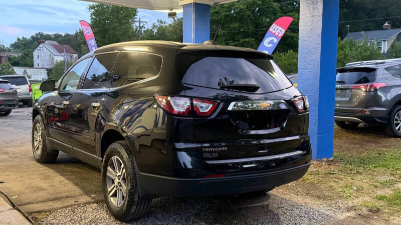 2017 Chevrolet Traverse LT