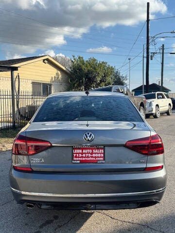 2017 Volkswagen Passat 1.8T R-Line