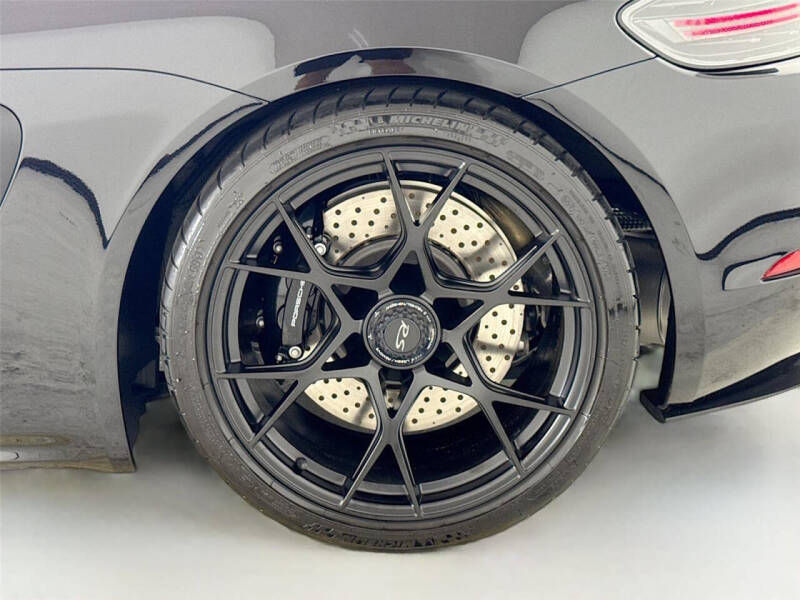 2024 Porsche 718 Cayman GT4 RS