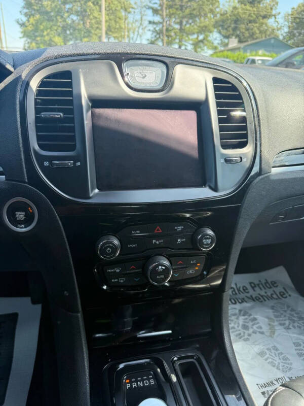 2023 Chrysler 300 S V6