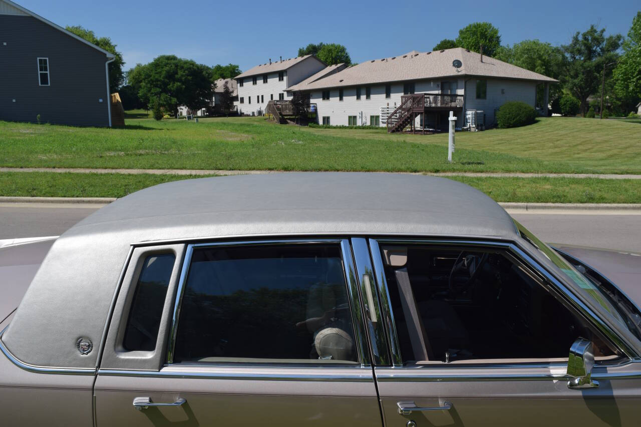 1991 Cadillac Brougham 95
