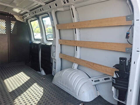 2023 Chevrolet Express 2500