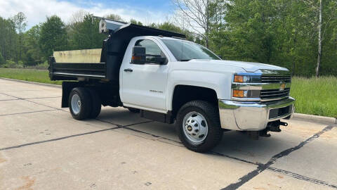 2015 Chevrolet Silverado 3500HD CC