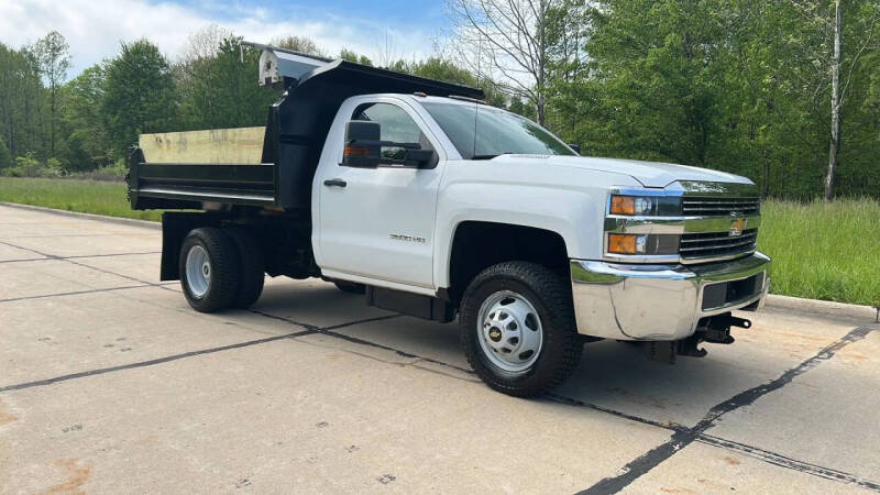 2015 Chevrolet Silverado 3500HD CC