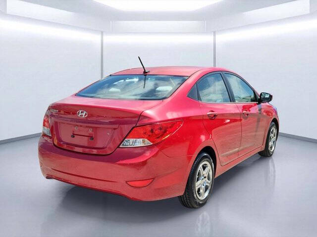 2012 Hyundai Accent GLS