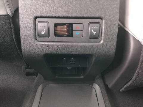 2025 Mitsubishi Outlander PHEV SEL