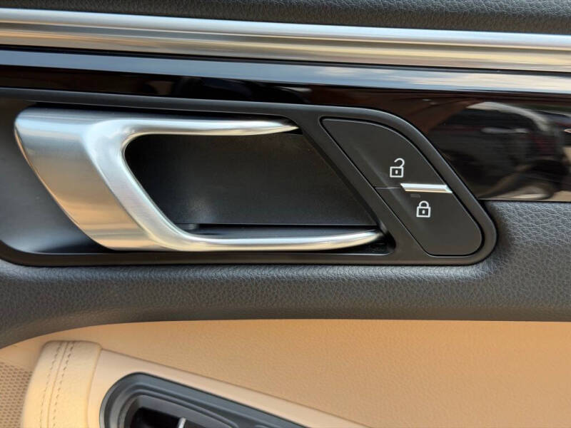 2023 Porsche Macan