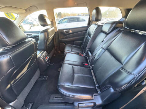 2020 Nissan Pathfinder SL