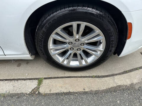 2016 Chrysler 300 C