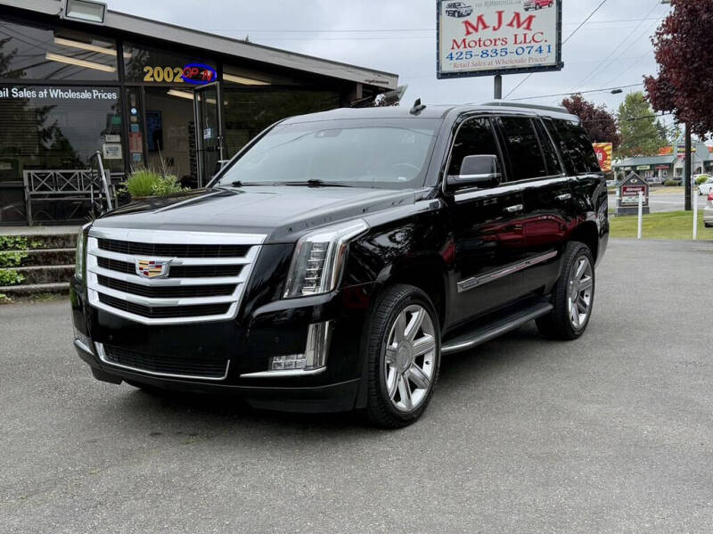 2016 Cadillac Escalade Luxury Collection