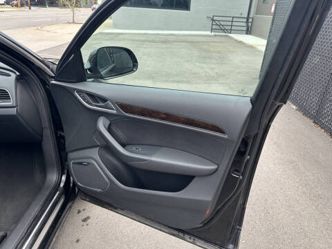 2015 Audi Q3 2.0T quattro Prestige