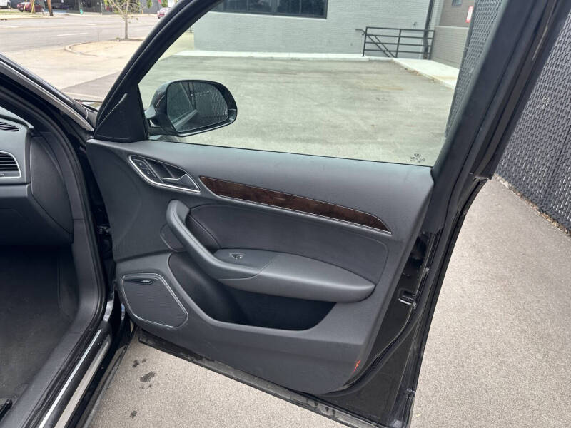 2015 Audi Q3 2.0T quattro Prestige