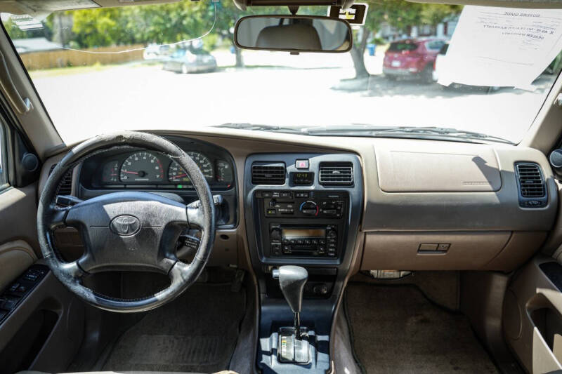 2000 Toyota 4Runner SR5
