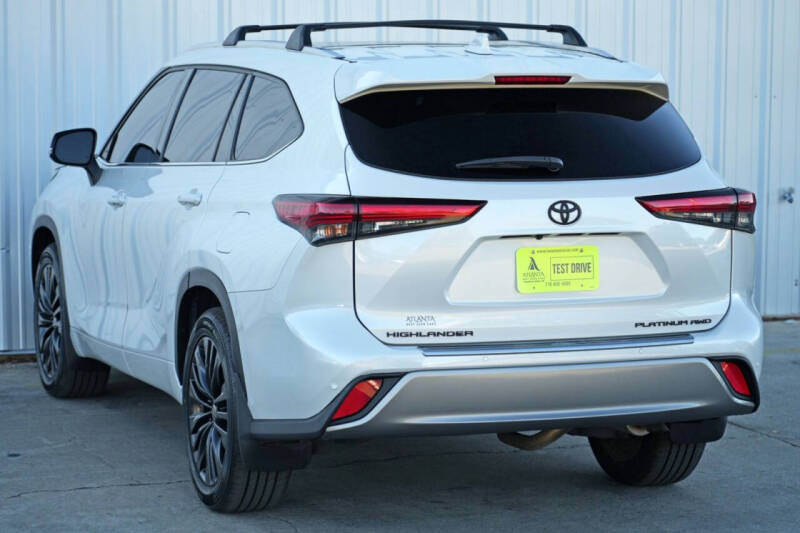 2022 Toyota Highlander Platinum