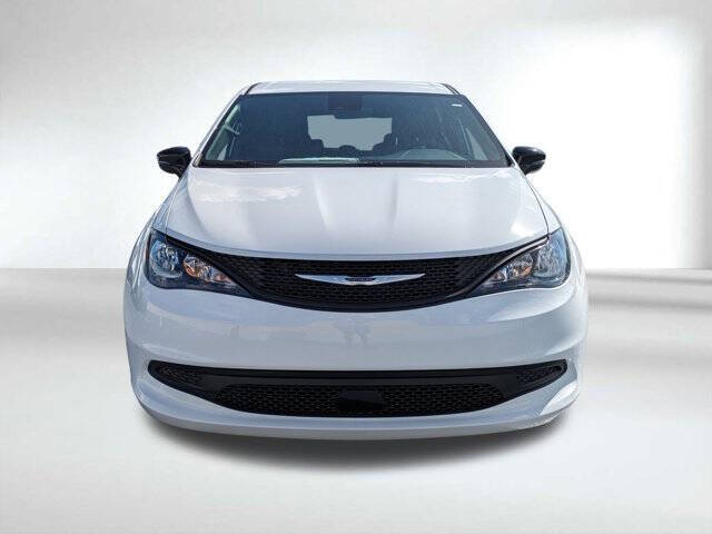 2026 Chrysler Voyager LX