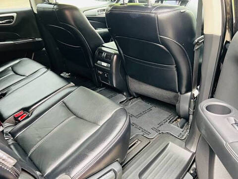 2020 Nissan Pathfinder SL