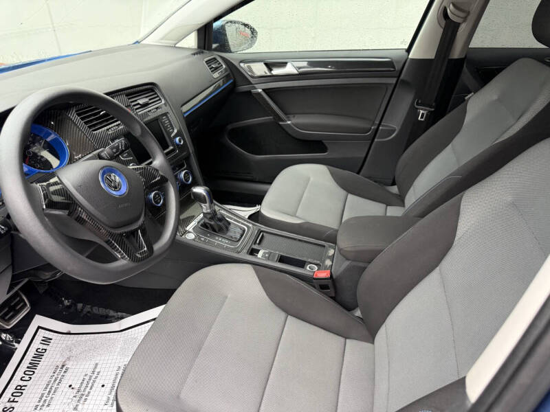 2016 Volkswagen e-Golf SE