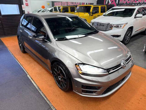 2017 Volkswagen Golf R