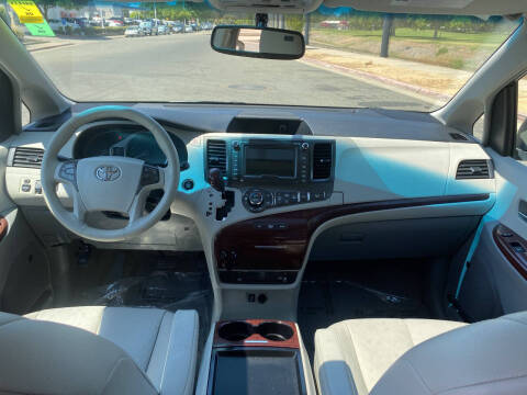 2011 Toyota Sienna XLE 7-Passenger