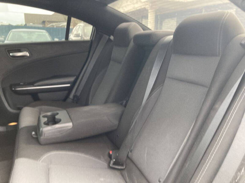 2017 Dodge Charger SE