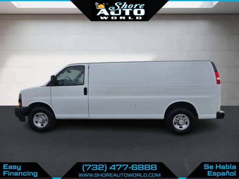 2022 Chevrolet Express 2500