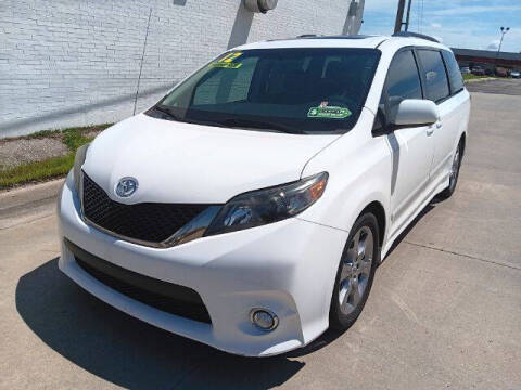 2012 Toyota Sienna for sale at DRIVE NOW in Wichita KS