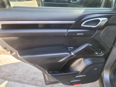 2011 Porsche Cayenne S