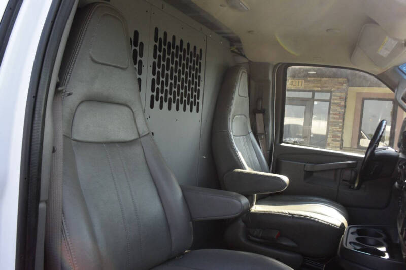 2022 Chevrolet Express 2500