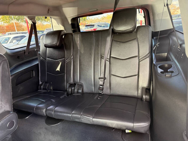 2018 Cadillac Escalade ESV Luxury