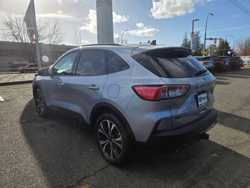 2022 Ford Escape SEL