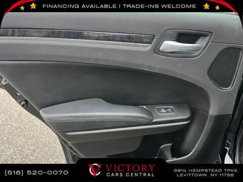 2023 Chrysler 300 Touring L