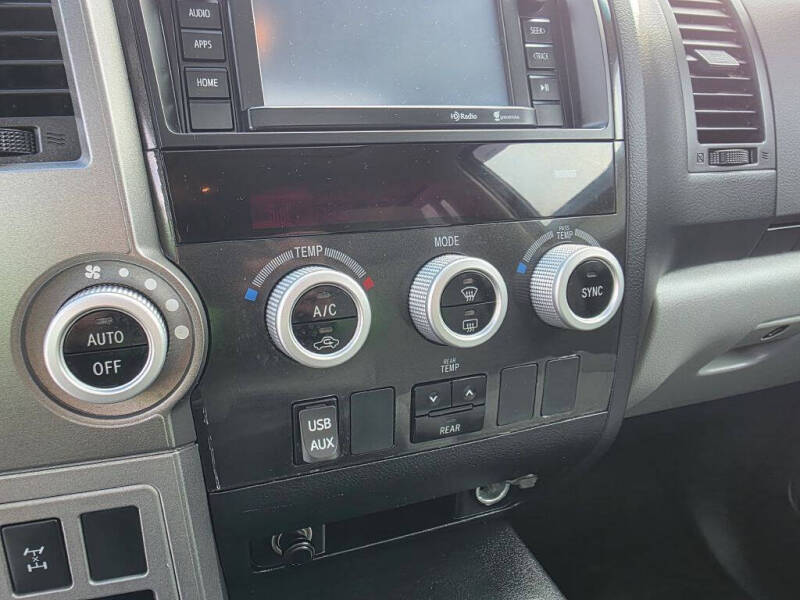 2016 Toyota Sequoia SR5