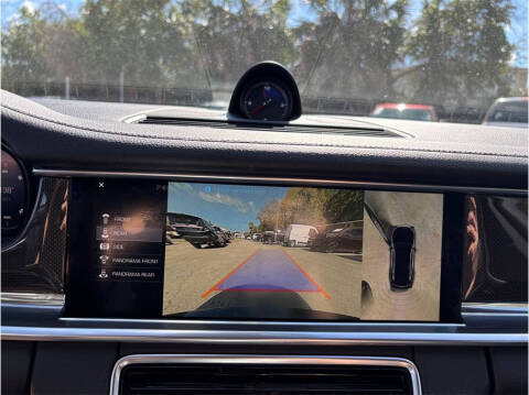 2017 Porsche Panamera 4S