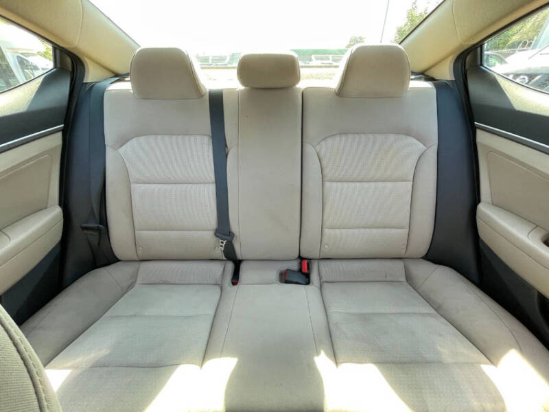 2018 Hyundai Elantra