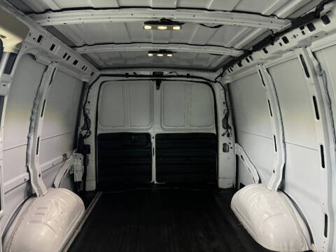 2021 Chevrolet Express 2500