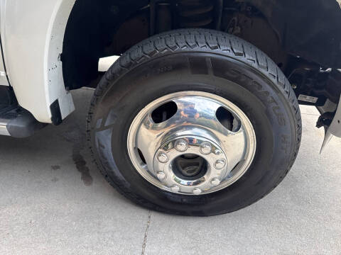 2011 Ford F-450 Super Duty Lariat